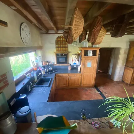 Nyaraló Eco-friendly House, Near Angers5 Bedrooms, 2 Bathrooms Corze