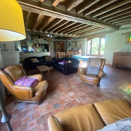Nyaraló Eco-friendly House, Near Angers5 Bedrooms, 2 Bathrooms *
