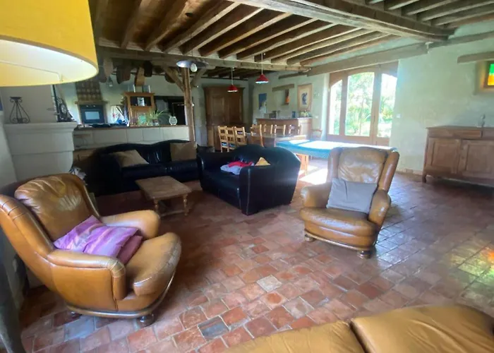 Semesterbostad Eco-friendly House, Near Angers5 Bedrooms, 2 Bathrooms *