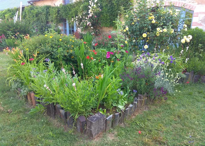 Eco-friendly House, Near Angers5 Bedrooms, 2 Bathrooms * Corze